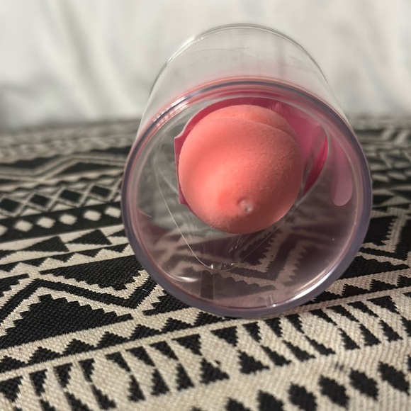 Mini Beauty Blender Sponge - Picture 4 of 5
